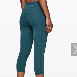 Lululemon speed up crop  21” Size 6